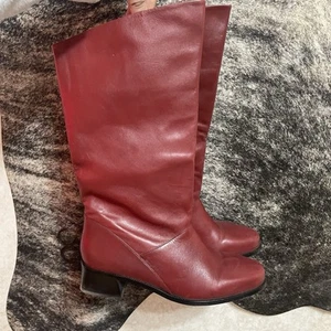 Markon Burgundy Red Leather Shelly Knee High Pull Up Womens Boots Size 8.5 M - Picture 1 of 8