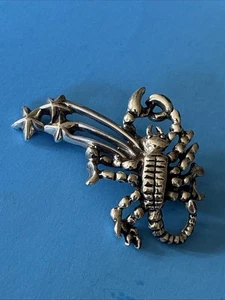 60er Jahre "Tortolani Crislu" Skorpion Sternzeichen Brosche mit Sternen versilbert Zinn - Bild 1 von 8