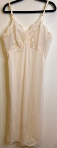 Vintage Vanity Fair Full Slip Dress Lingerie Womens 32 Tricot Nylon Lace Pink - Picture 1 of 6