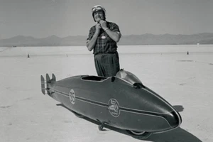 Foto 4x6 Burt Munro & His 1920 Indian Scout Motorcycle Bonneville 1962 - Imagen 1 de 1
