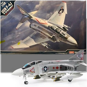 KIT ACADEMY 12323 1/48 F 4J PHANTOM II 'DIAMOND BACKS' - Imagen 1 de 5