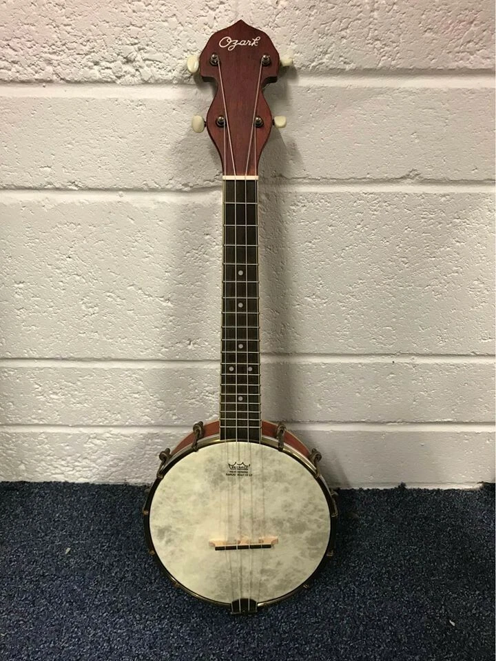 Ozark Banjolele (George Formby style) with removable back - Image 1 of 1