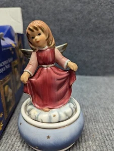 Goebel Figure 44-078 Angel Dances On Cloud 4 - Music Box Angel Dancing - Picture 1 of 8