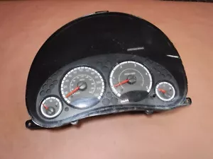 Cuadro de instrumentos velocímetro Jeep Liberty KJ 2005 SOLO PIEZAS - Imagen 1 de 6