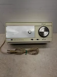 Vintage Solid State AM FM Radio Very Rare Philco Ford Model R409WH - Picture 1 of 12