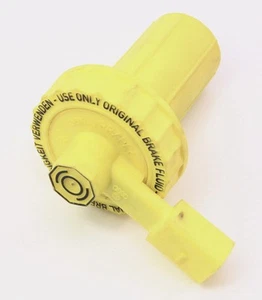 Brake Master Cylinder Cap Audi TT 99-05 VW Jetta Golf MK4 Beetle - 1J1 611 349 - Picture 1 of 3
