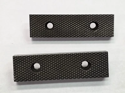 Wilton OEM Steel Vise Jaws 4.5" X 1.25" .31 Stud Excellent Condition .62" & .58" - Image 1 of 4