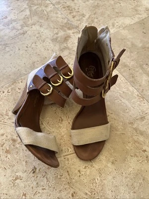 Туфли на каблуках с пряжкой Matt Bernson размер США 6 - Изображение 1 из 4