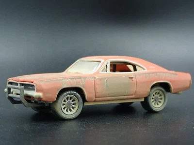 1969 69 DODGE Chargeur Grange Trouve Général Lee 1:64 Miniature Diorama Voiture - Photo 1/4
