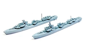 Vintage Waterline 1/1250 Metal model ships x2 lead diecast warship - Picture 1 of 7