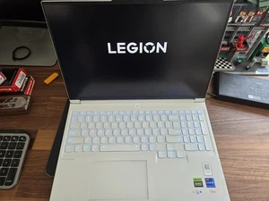Lenovo Legion 7 16IRX9 16" RTX 4070 32gb - Intel Core i9-14900HX - 1TB SSD - Picture 1 of 5