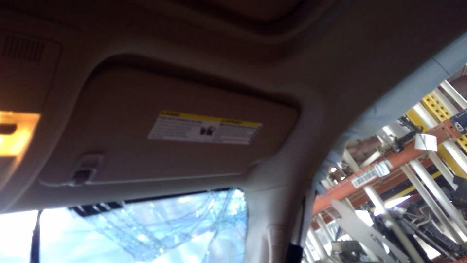 Passenger Right Sun Visor Illuminated Fits 07-14 ESCALADE 5035734 - Imagem 1 de 1