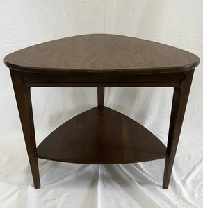 Vintage MERSMAN Mid Century Modern Guitar Pick Triangle 2-Tier End Table 31-5 - Picture 1 of 11