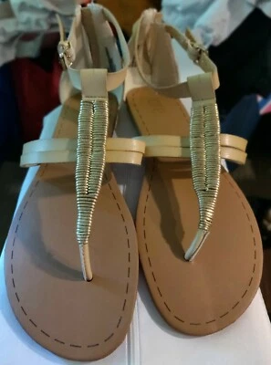 Sandalias Jore Shoes Ella Gladiador Doradas Talla 10 Med *Nuevas* Foto 1 de 4