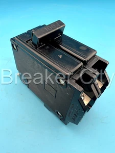 Sylvania 100 Amp 2 Polos QB QBH Disyuntor Commander CEB Perno *TORNILLO FALTANTE - Imagen 1 de 7