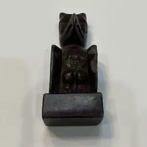 TOTEM AMOS WALLACE - GRIFFIN'S ALASKA 1968 TÓTEM ALASKA FIGURA DE PIE 4" DEFECTO - Imagen 1 de 8