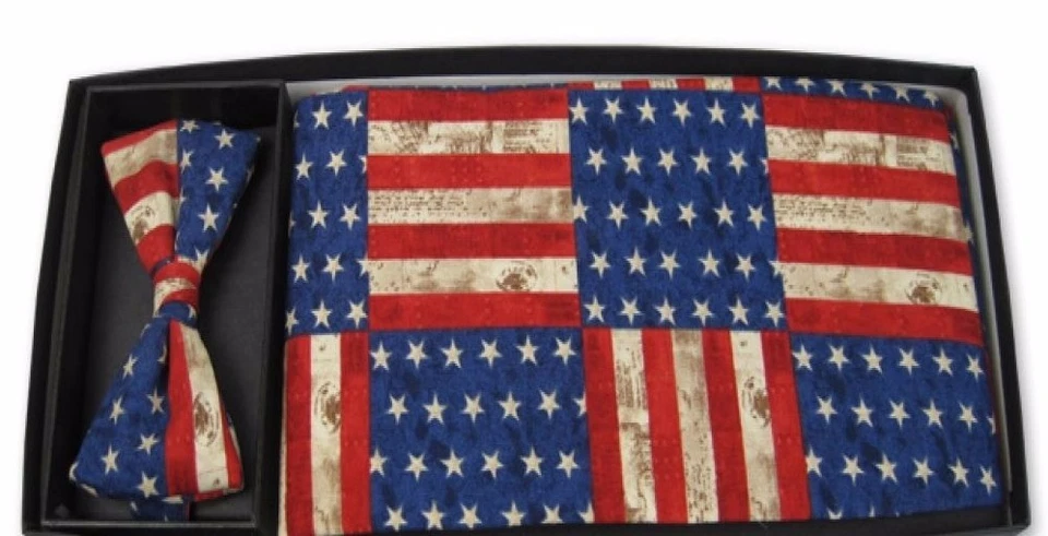 Juego de faja y pajarita con bandera rústica americana Foto 1 de 1