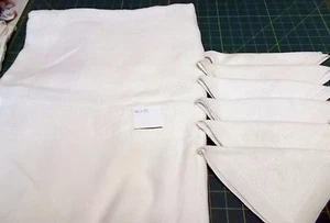 VINTAGE 66" X 82" LINEN/COTTON IVORY TABLECLOTH & 6 MATCHING NAPKINS - Picture 1 of 5