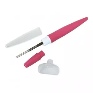 Clover Pen Style Felting Needle Tool with 3 Needles for Felt Projects - Picture 1 of 2