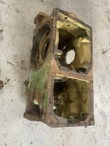 AR77463 Transmission Case Marked R55480, R49840 OR R62810 Sub AR63311 RE171041 - Picture 1 of 8