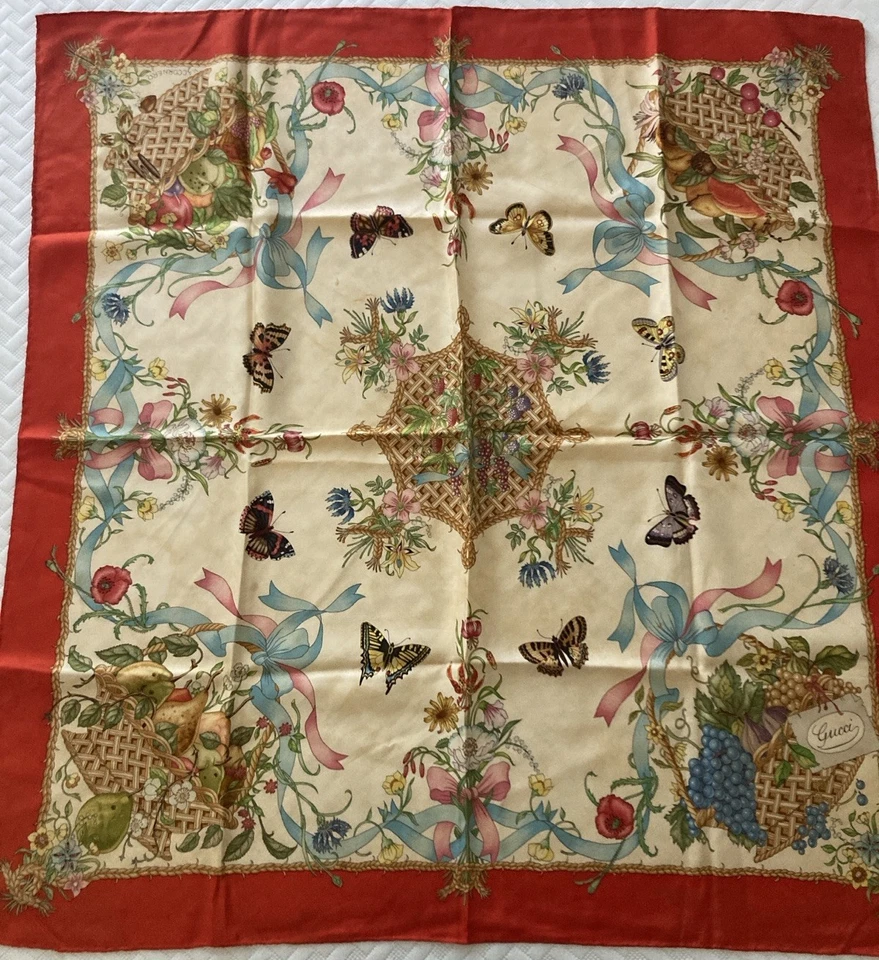 Gucci V.accornero Vintage Floral Seda Bufanda 34 Pulgadas Excelente Estado Lote 4 Foto 1 de 4