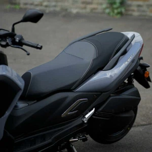 Yamaha Tricity 300 Sattel Low Sattel 4 cm Tieferlegungssattel Low Maximal Comfort - Bild 1 von 6