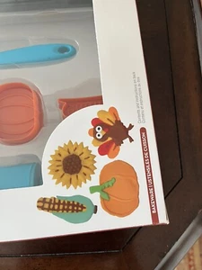 Celebrate It Cookie Kit Ensemble Pour Biscuits 9 Pieces ages 6+ Thanksgiving Set - Picture 1 of 12