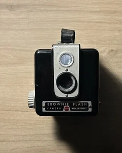 Brownie flash Camera kodak vtg 1955 France Collection Deco - Photo 1/8