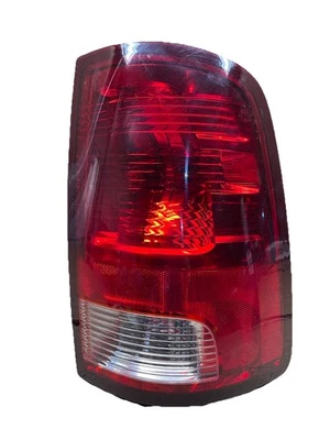 Luz trasera derecha pasajero Dodge Ram 1500 2500 3500 2009-2018 OEM #S155 Foto 1 de 4