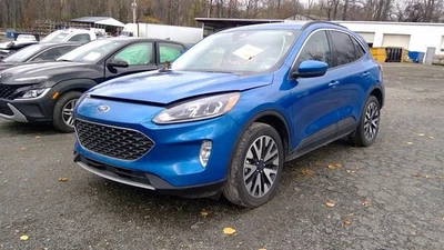 AC Condenser Fits 20-24 CORSAIR 1579940 - Image 1 of 4