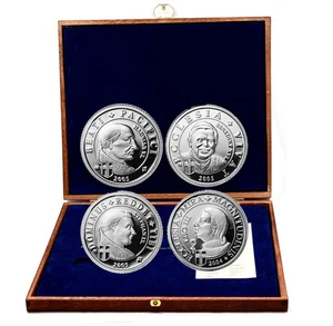 Proof Silver Collection 2004/05  'Great Popes' in Wooden case w/CoA (4 coins) - Picture 1 of 4