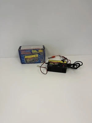 Duratrax Piranha  Digital Peak Battery Charger -NiCd/NiMH Charging Programmable - Image 1 of 4