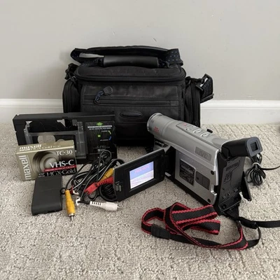JVC GR-SXM37U Super VHS-C Video Camera Camcorder VCR VHS Playback BUNDLE VGC - Image 1 of 4