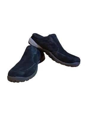 Cabelas Woman's Slip On Shoes - Image 1 of 4