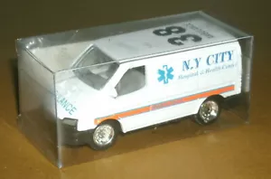 1/64 Scale 1999 Ford Transit VE6 Ambulance NYC Rescue Van Toy - Golden Wheel - Picture 1 of 5