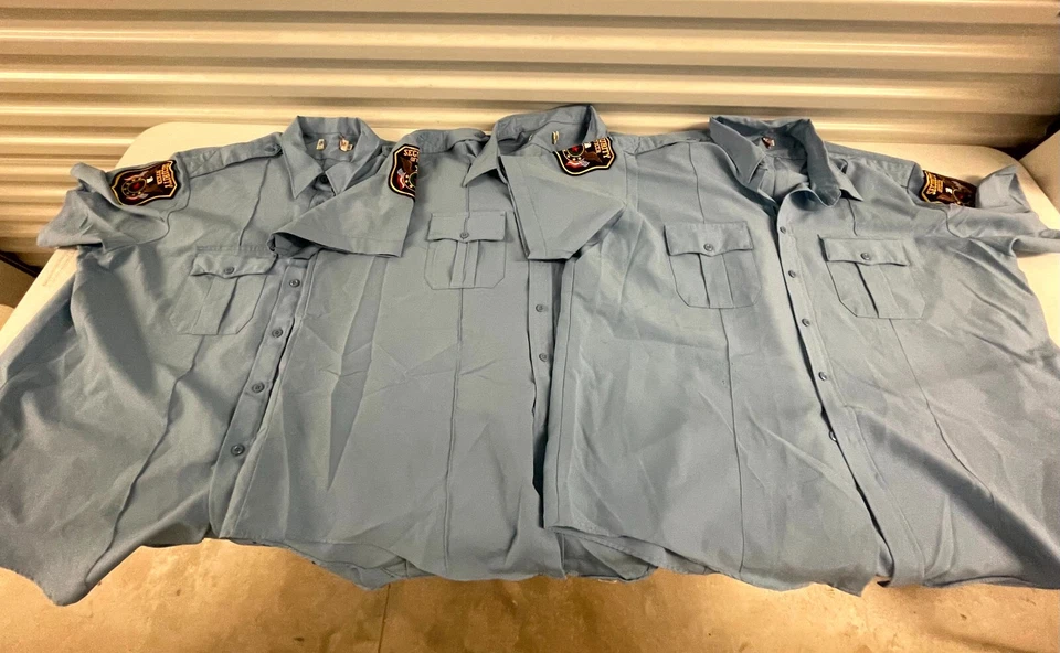 Lote de 3 Camisas de Seguridad Uniformes Para Hombre 20 Bolsillos Azul Logo Manga Corta Abotonadas Foto 1 de 4