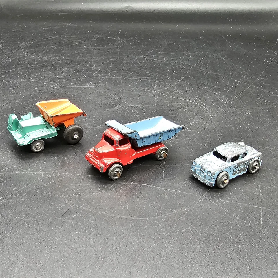 Barclay Vehicle Lot Packard Dump Trucks - Image 1 of 4