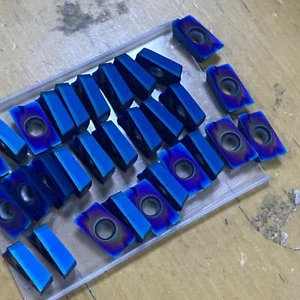 HRC55° Endurecimiento 400R APMT1604PDER 1135 Inserto de Fresado Nano Inserto de Carburo Azul - Imagen 1 de 3