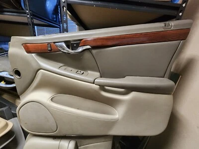 2000 2001 2002 03 2004 2005 CADILLAC DEVILLE RIGHT FRONT INTERIOR DOOR PANEL #10 - Image 1 of 4