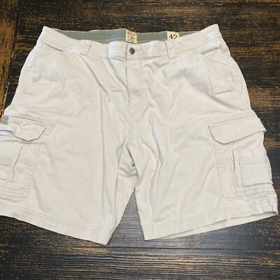 Men’s Red Head Cargo Shorts Khaki Size 42x10 - Image 1 of 4