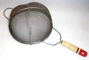 25% OFF Strainer/Sifter Kitchen Utensil ANDROCK USA RED handle Primitive Kitchen - Picture 1 of 6