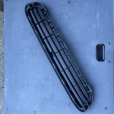 Parrilla inferior delantera Toyota Camry 2007-2009 531106010 OEM Foto 1 de 4