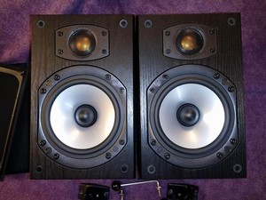 old monitor audio speakers