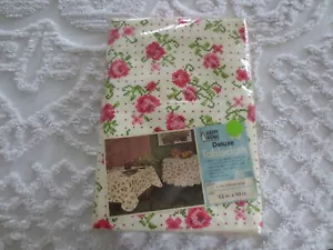 NOS Happy Home 2-478 ROSE TAPESTRY DESIGN Durable Vinyl TABLECLOTH - 52" x 90" - Picture 1 of 3