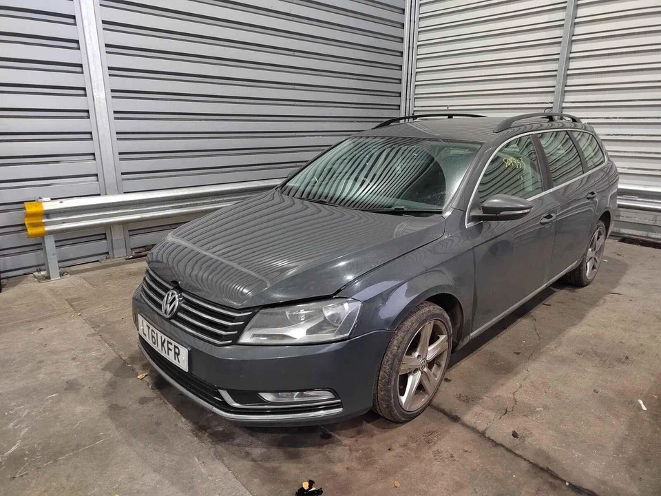 VOLKSWAGEN PASSAT Alternator 2010-2016 2.0L CFFB  - Image 1 of 1