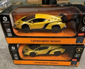 2X Lamborghini Veneno 1:24 R/C w/ Headlights BRAHA 2.4Ghz Yellow - Picture 1 of 8