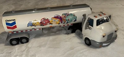 Vintage 2005 The Chevron Cars #38 Travis Tanker Caminhão a Gás Brinquedo Colecionável - Imagem 1 de 4