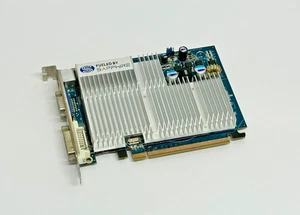 256MB SAPPHIRE RADEON HD 2400XT DVI / VGA/ TV-OUT PCI-e Graphics Video Card - Picture 1 of 6