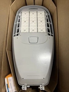 Lumec Roadfocus Medium RFM-108W48LED3K-G2-R3M-UNV-DMG-FAWS-PH9-RCD7-GY3 - Picture 1 of 4