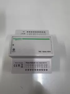 Schneider TAC XENTA 421A Universal Entradas y Relé Módulo de Potencia 007302450 - Imagen 1 de 5